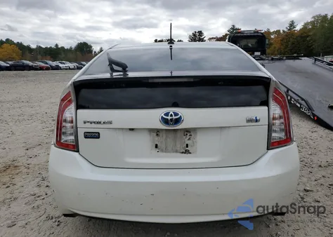 2013 Toyota Prius z USA, uszkodzony, nr VIN JTDKN3DU2D1653812